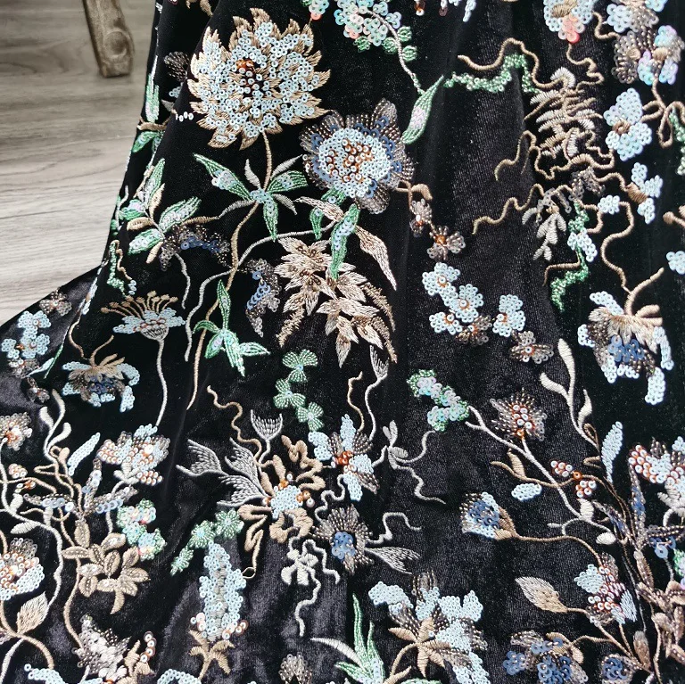 

High-end sequined bead embroidery velvet fabric for luxury women's clothing, dresses handmade designer sewing velvet fabric