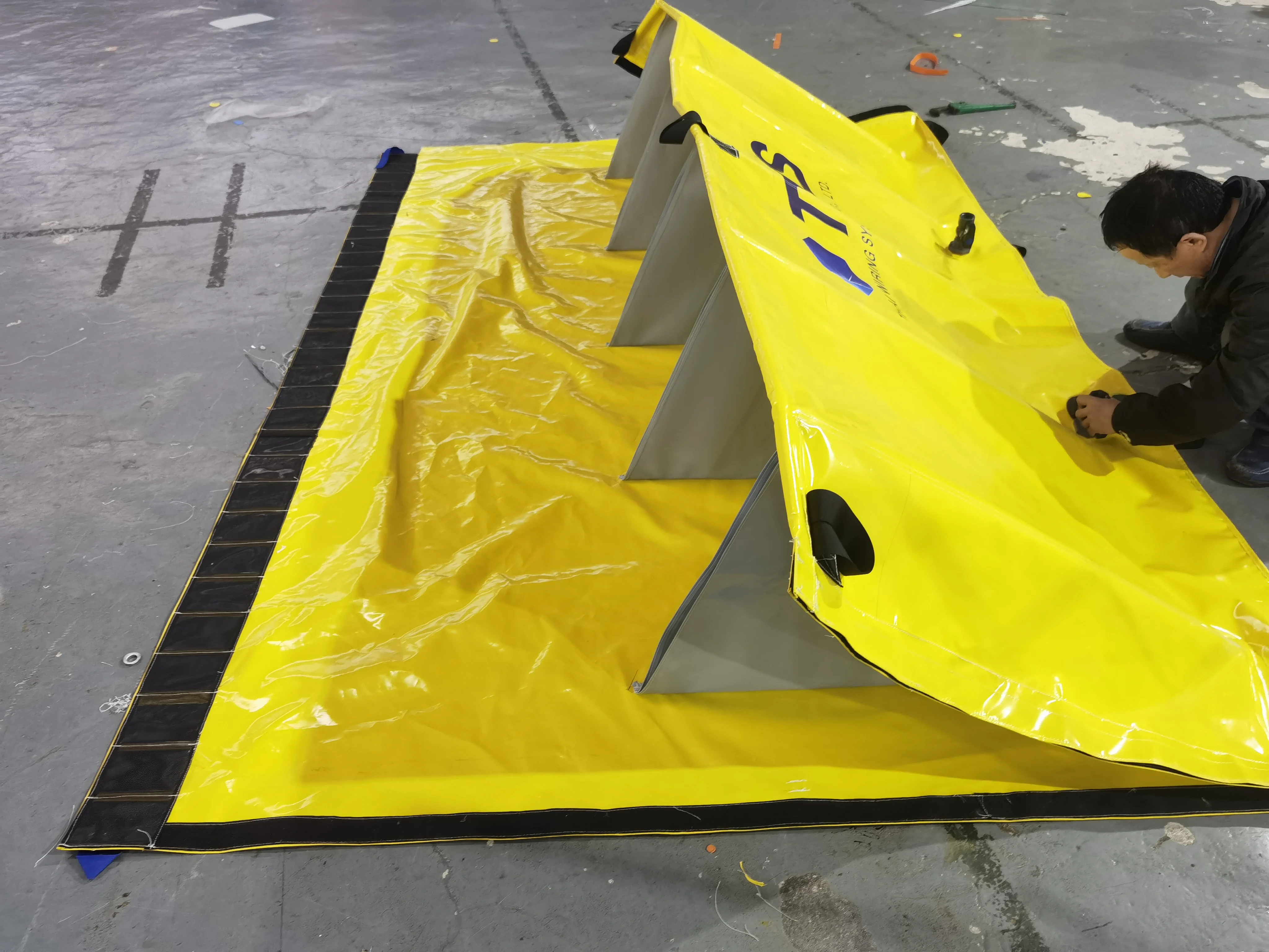Self Rising Water Gate PVC Flood Barrier Self Deploying Protection Guard Customized Product No Fixed Sizes Custom Size Customize