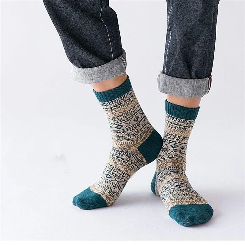 5 paare/los Winters ocken Herren dicke Baumwoll socken warmer Komfort Herren Retro-Stil bunte Mode Herren lässige Mid-Tube Socken