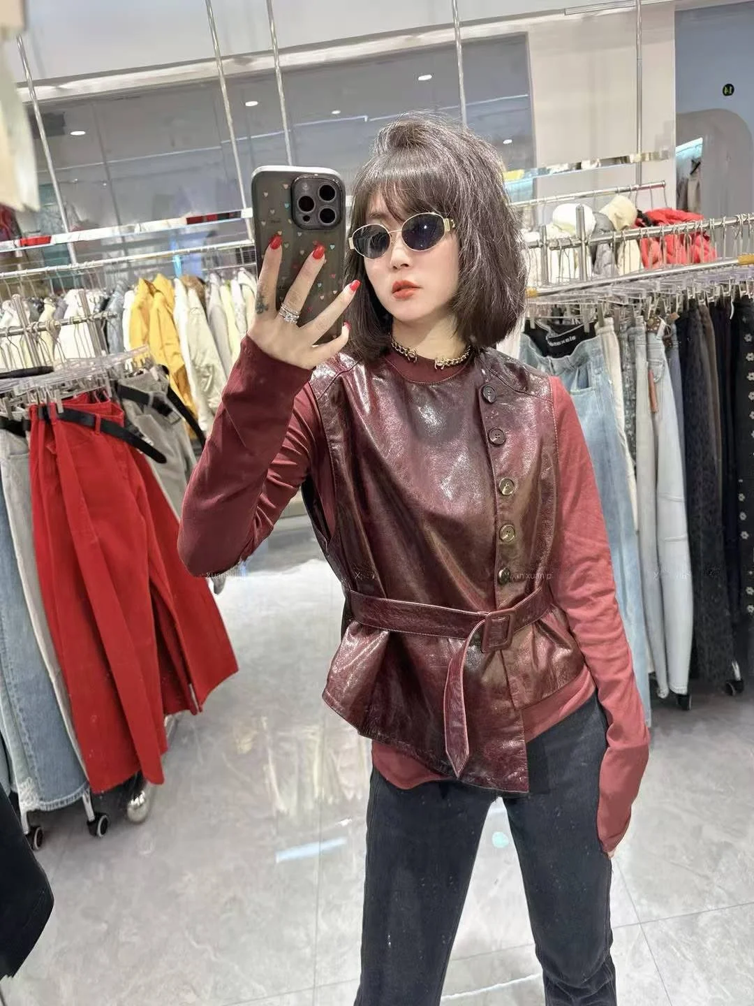 

2026 New Women's Genuine Leather Vest ort Sle Slim Fit Trendy No Sve Outerwear eepskin Faionable Commute Sle