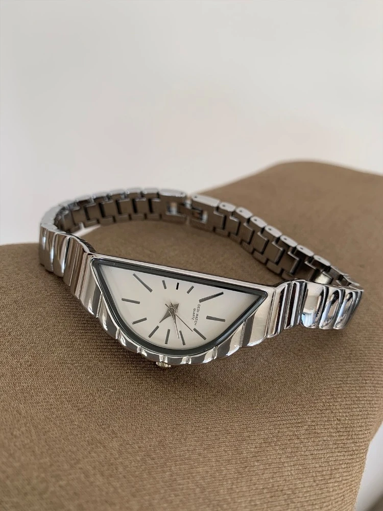 

Exquisite Women's Quartz Watch Silver Stainless Steel Women's Watch Casual Versatile Luxury Clock Gift Elegant Women's Watch