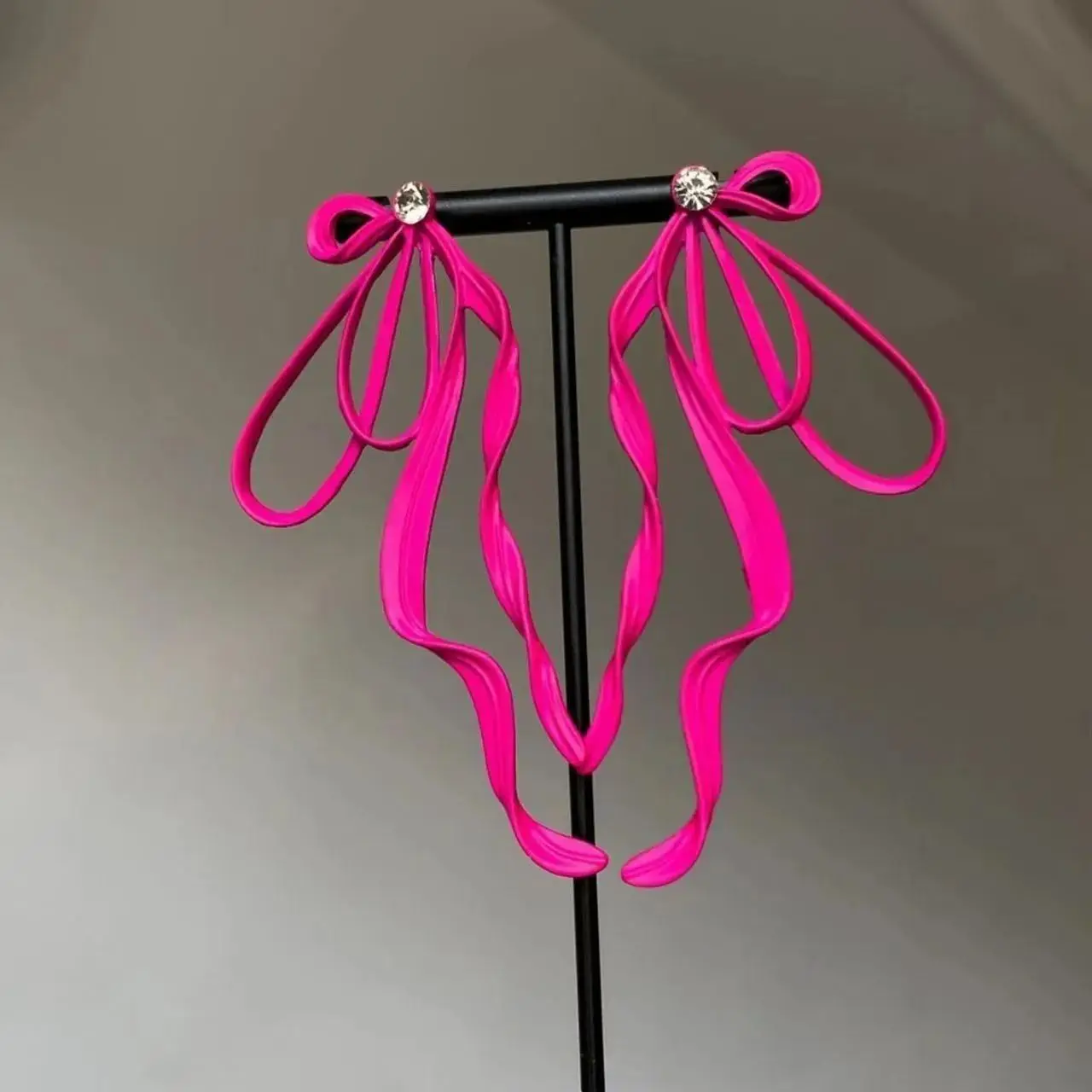 Brincos Rosa com Laço Borboleta Rosa Pink, Design Vintage Exagerado, Efeito Emagrecedor Facial, Estilo Hong Kong