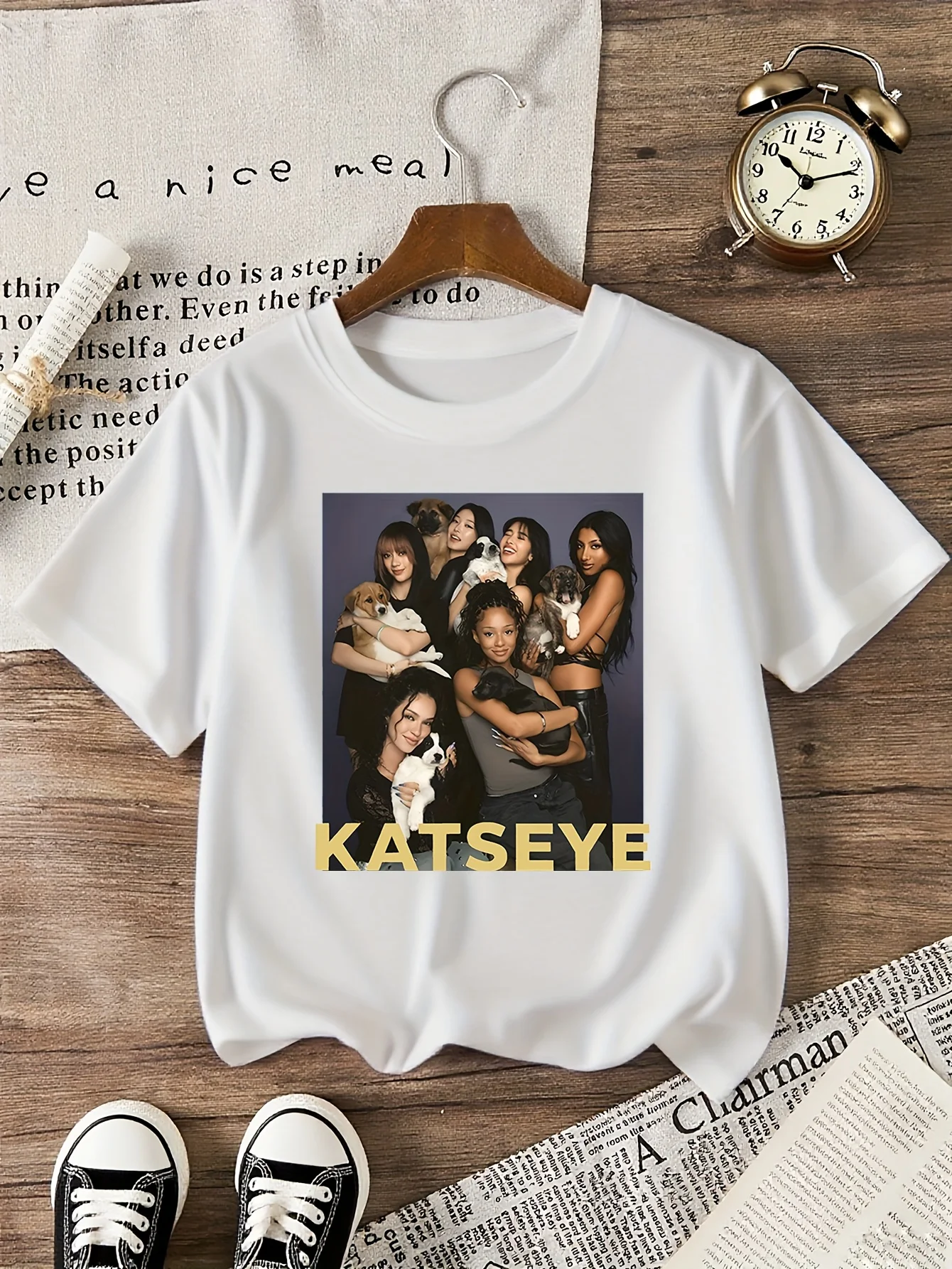 Girls' graphic T-shirt suitable for children featuring KATSEYE print design casual short sleeves crew neck