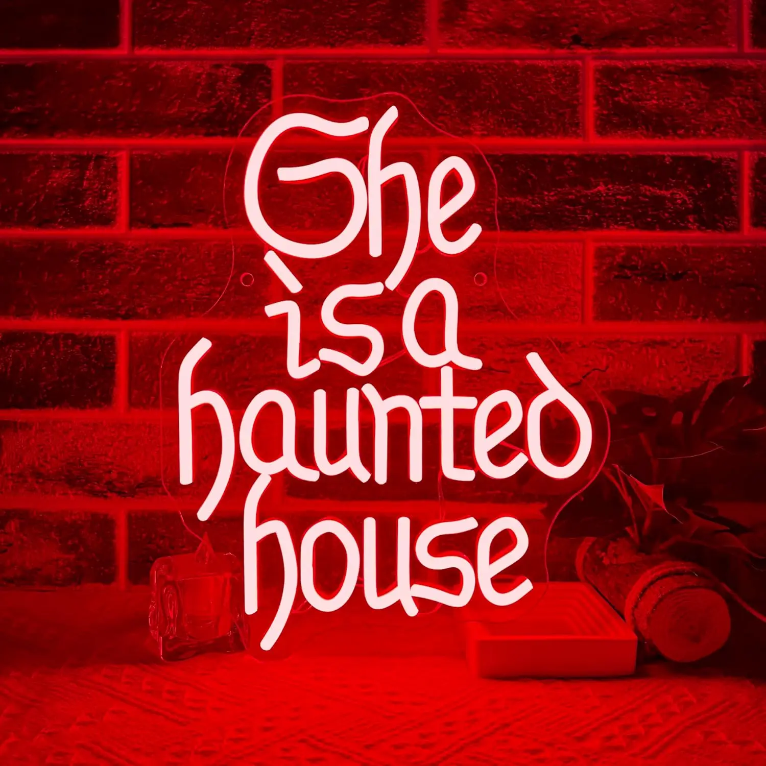 

"She Is A Haunted House" Neon Sign USB Powered Halloween LED Neon Light for Spooky Gothic Haunted House Game Room Decortion Gift