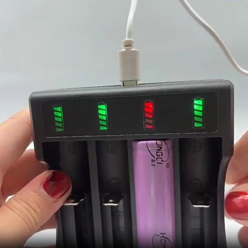 

1PC 1/2/4 Slots USB Dual 18650 Charging 3.7V Rechargeable Lithium Battery For 16340 14500 16650 18650 Battery Charger