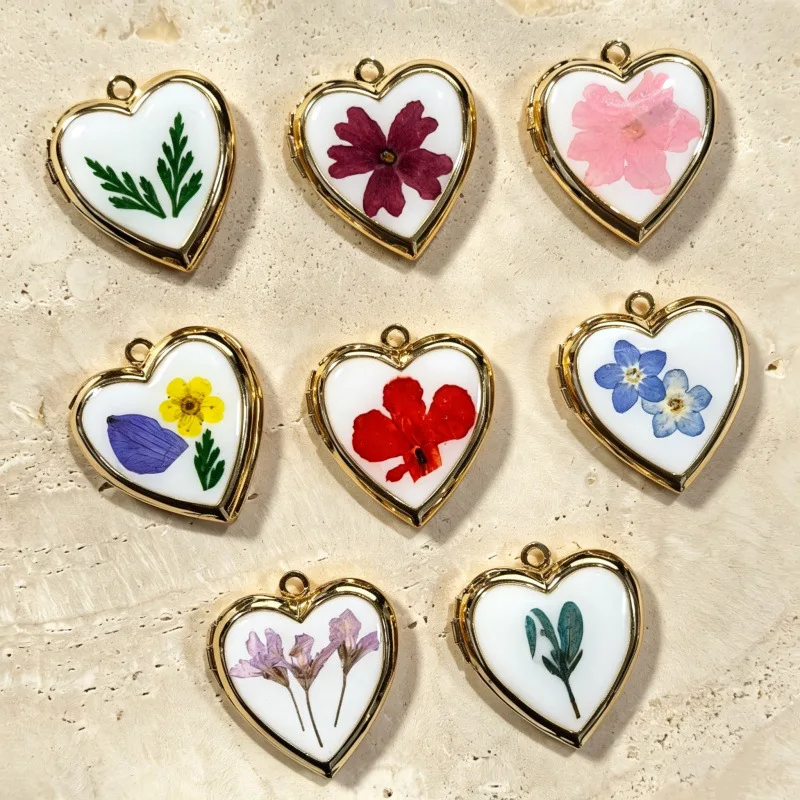 10pcs Copper Frame Heart Dried Flower Resin Pendant Photo‑Insertable Charms for Earrings Necklaces Keychains