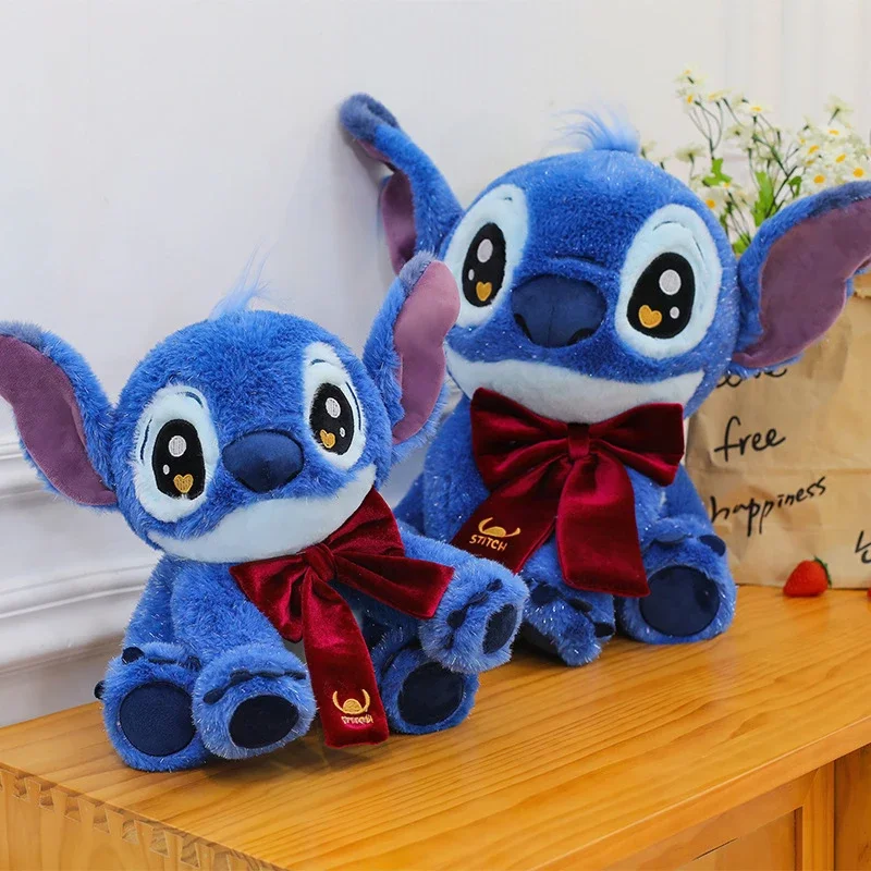 

Милая плюшевая игрушка Дисней Стич с бантом, большая мягкая кукла для детей, подарок на день рождения, уютная подушка для сна, милый плюшевый анимационный персонаж