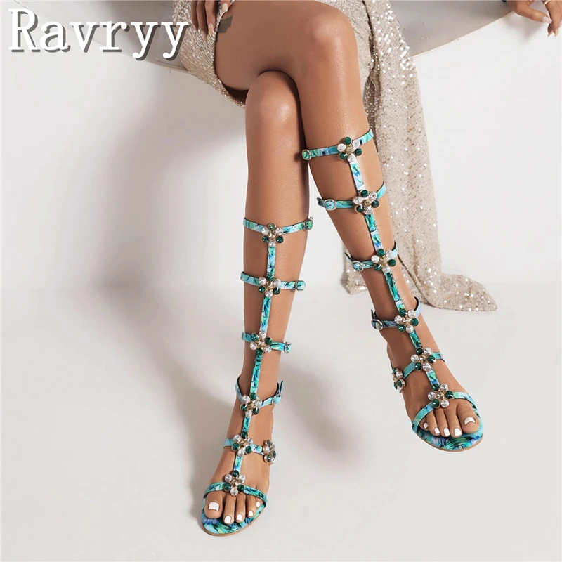 

Luxury Design Rhinestone Flower Sandals Women Open Toed Flat Bottomed Cool Boot Knee High Buckle Strap Crystal Beach Dress Shoes