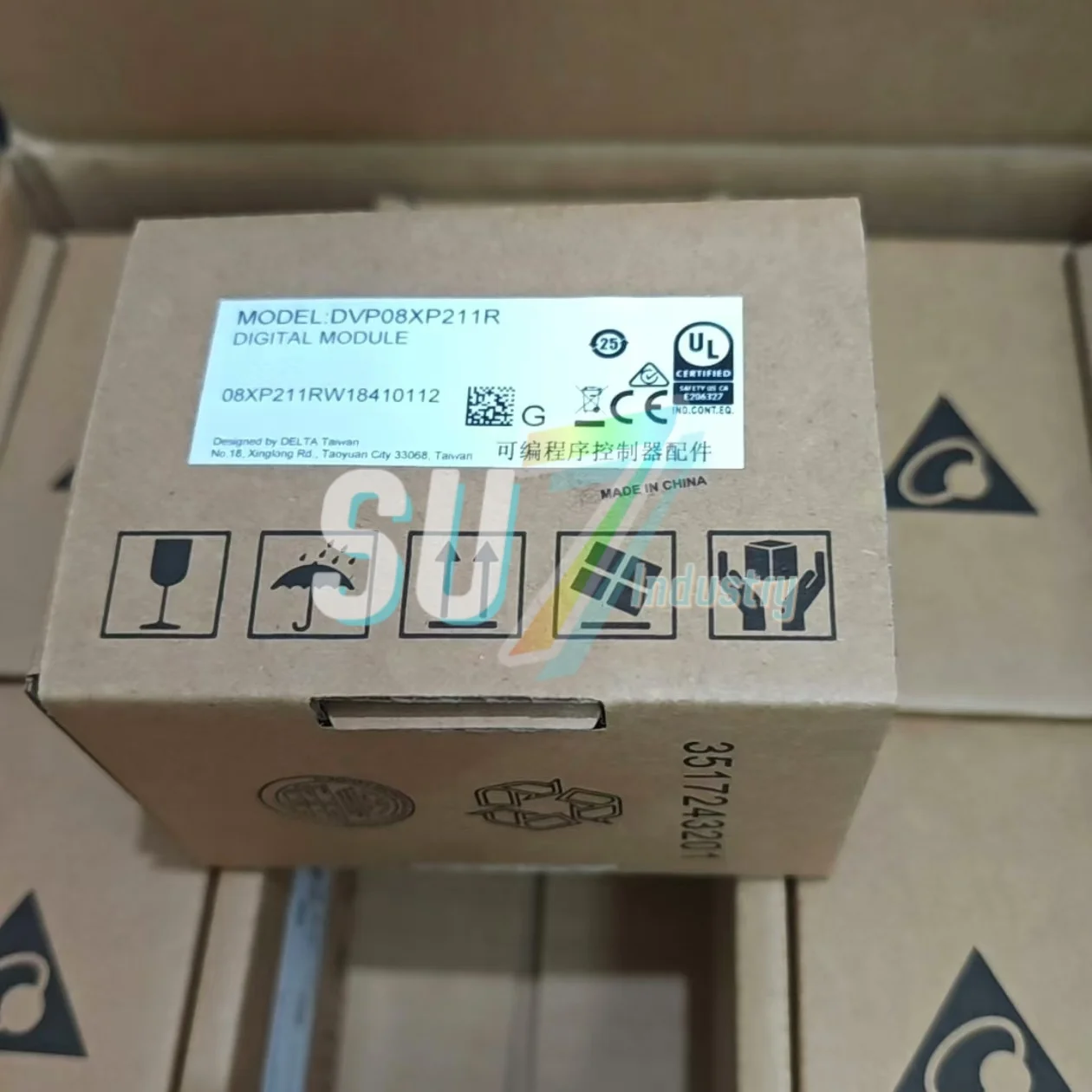 وحدة PLC DVP08XN211T DVP08XP211R جديدة في المستودع