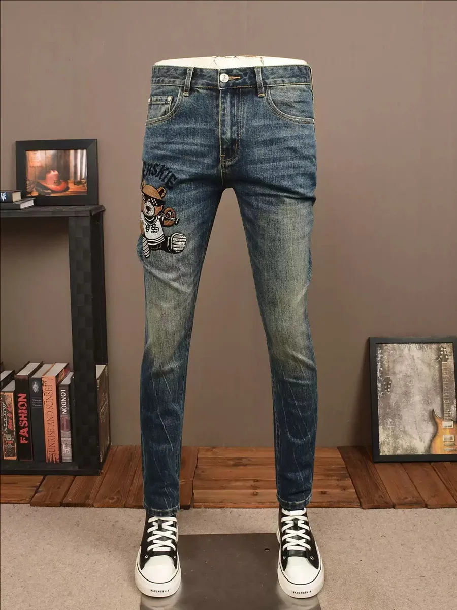 

Модные мужские джинсы Slim Fit европейского качества, с эффектом потертости, зауженные к низу, из плотного денима, повседневные, устойчивые к износу и падениям.