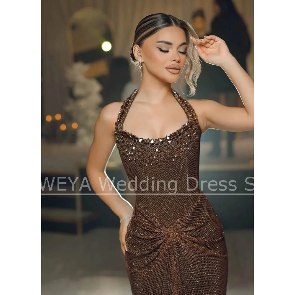 럭셔리 스팽글 홀터넥 이브닝 드레스 비즈 장식 주름 머메이드 가운 트레인 포함 포멀 글리터 슬리브리스 파티 프롬 드레스