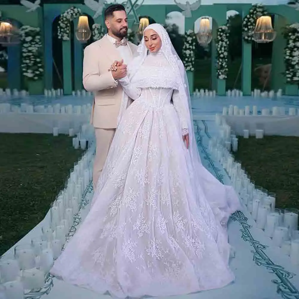 Maßgeschneidertes Elegantes Spitzen-Ballkleid Hochzeitskleid mit Hohem Kragen und Langen Ärmeln Muslimisches Hochzeitskleid Korsett Hijab Brautkleid