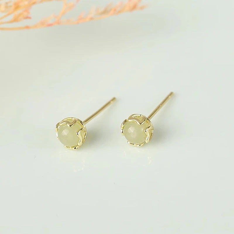 Chinese Style Retro Imitation Jade Small Stud Earrings For Women Exquisite Green Round Bead Earring Elegant Jewelry Gift