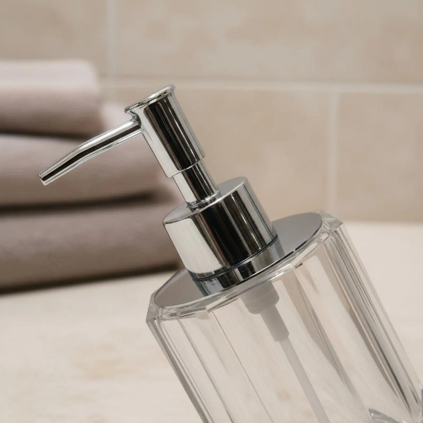 

Crystal Design Soap Dispenser Luxury Design Soap Dispenser Bathroom Accessory for Kitchen