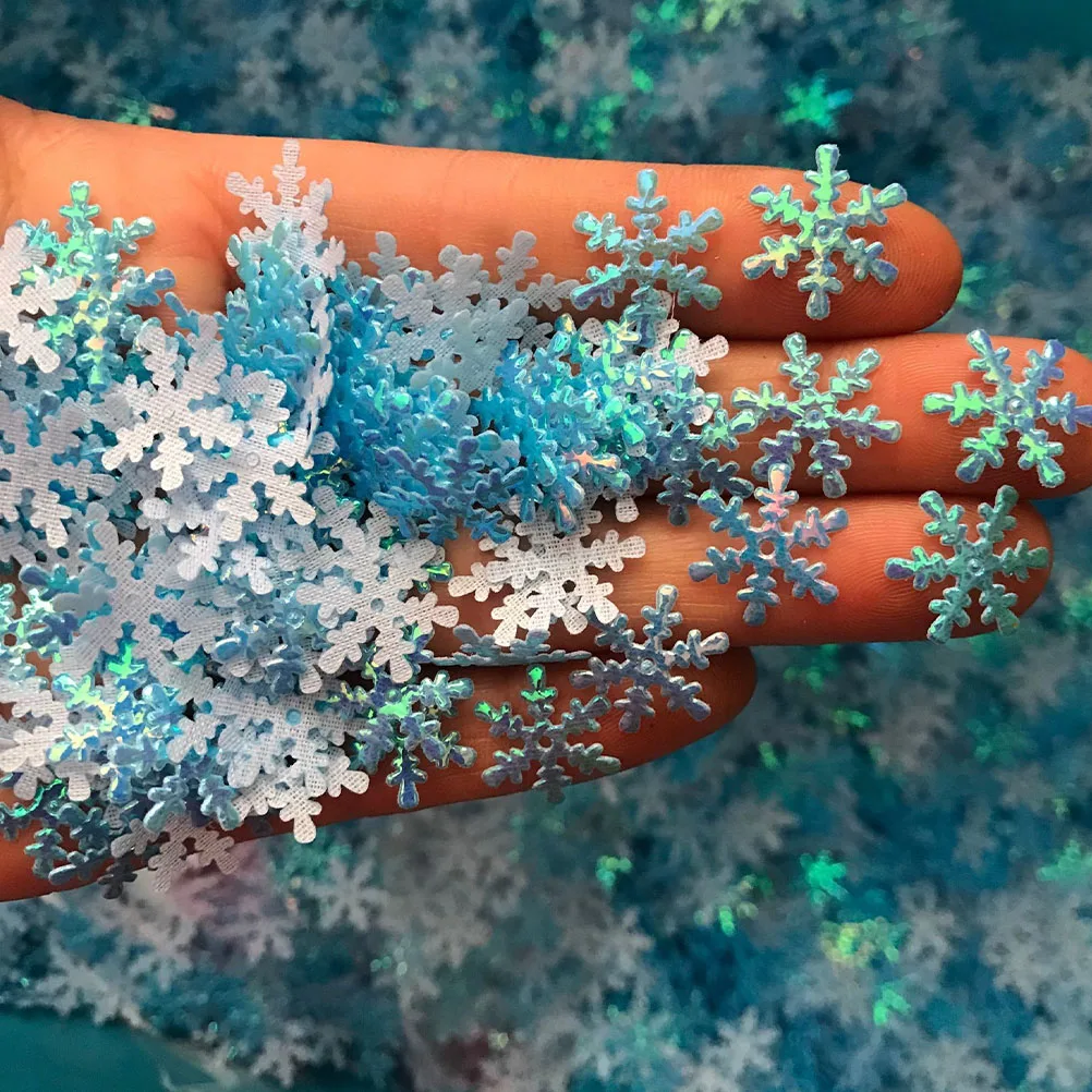 

600pcs Christmas Snowflake Confetti Non Woven Party Decoration Lightweight Snowflake Pieces Fake Ornament Scatter Table