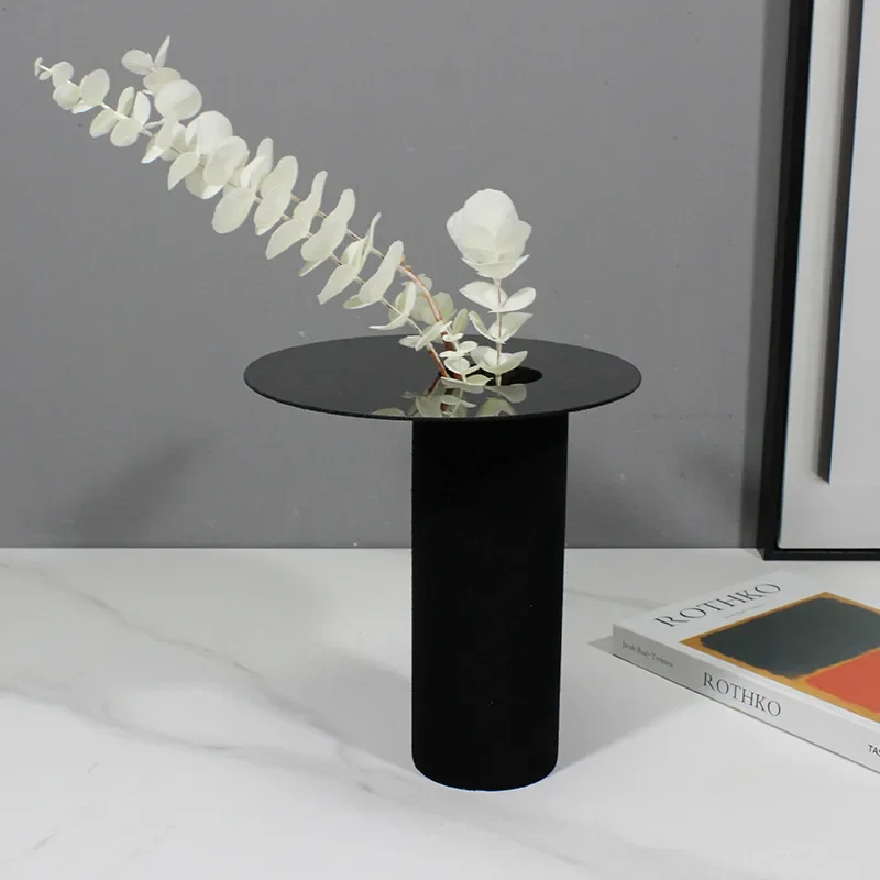 Flocking metal balance flower device, artistic flower arrangement ornament, model house home advanced sense