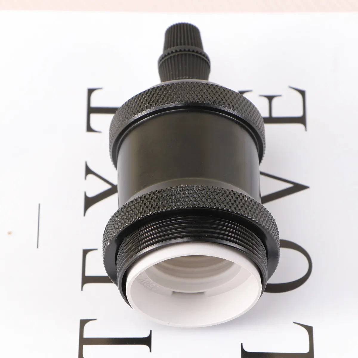 

E27 Aluminum Lamp Base Retro Style Matte Surface Round Body Bottom Screw Terminals Socket Replacement Holder Vintage Black