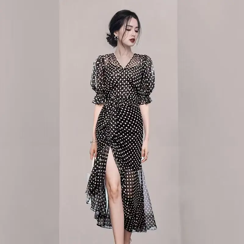 Summer 2024 New Temperament French Wave Point Waist Slimming Lantern Sleeve Dress Female Korean Irregular Skirt