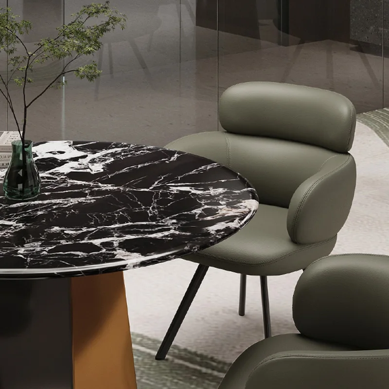 レザー素材の会議用チェア、高級な応接用ゲストチェア、VIP向けエグゼクティブオフィスミーティングチェア