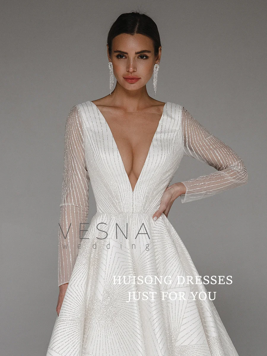 HUISONG فساتين زفاف متوسطة الطول لامعة مخصصة بأكمام طويلة على شكل حرف a بطول الشاي فستان زفاف على الشاطئ