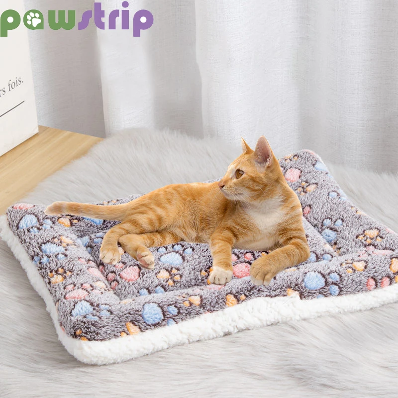 Soft Flannel Cat Sleeping Mat Winter Warm Pet Blanket for Small Medium Dogs Cats Thicken Puppy Kitten Sofa Cushion Pet Supplies