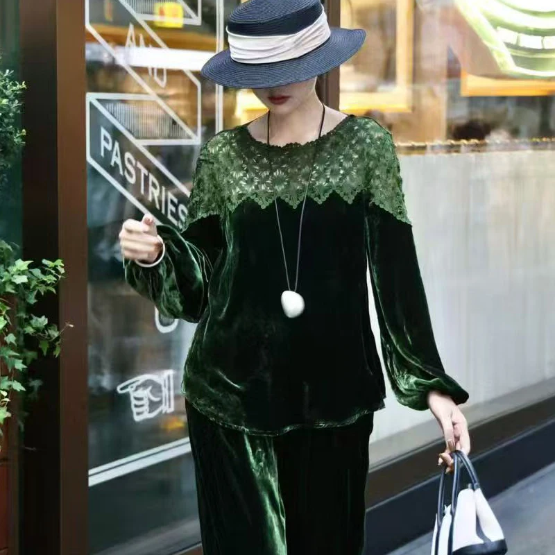 Spring and Autumn New Round Neck Hollow Hook Flower Splicing Silk + Velvet Fabric Elegant Top+Elastic Waist Straight Leg Pants S