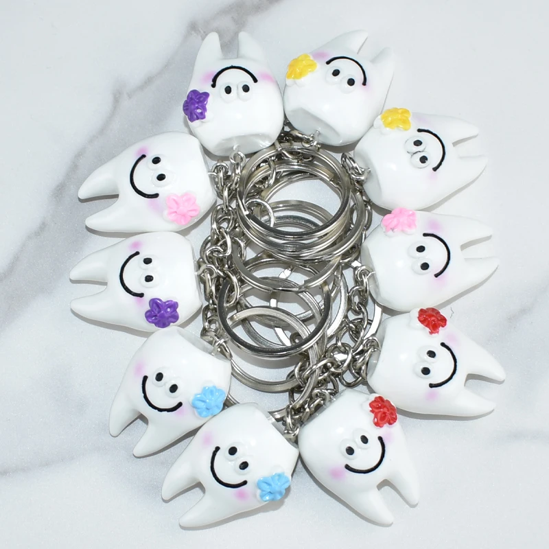 10Pcs Tooth Keychain Dental Models Pendant Lovely Cartoon Dental Decoration Dental Accessories Clinic Gifts Key Ring