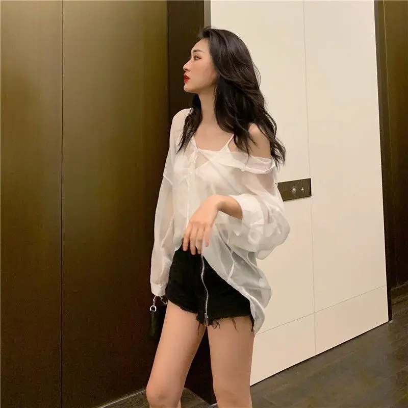 

Модная тонкая женская шифоновая рубашка с длинным рукавом в корейском стиле, верхняя одежда для кондиционированных помещений, с воротником и пуговицами, свободный крой