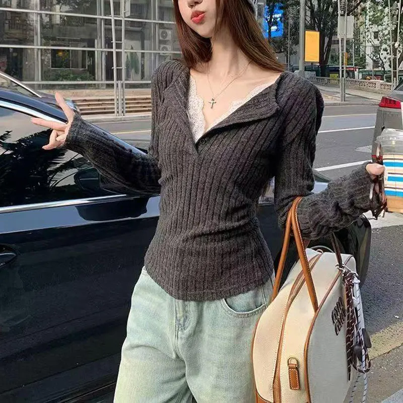 

Fashion Lace Patchwork T-shirts Women's Clothing Fake Two Pieces Autumn Slim V-Neck Vintage Solid Color Long Sleeve Pullovers