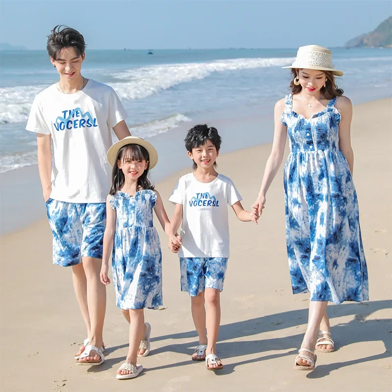 

Vacation Family Matching Beach Clothes Mom and Daughter Smocked Dresses Holiday Dad and Son T Shirts Shorts Two Piece Set Outfit