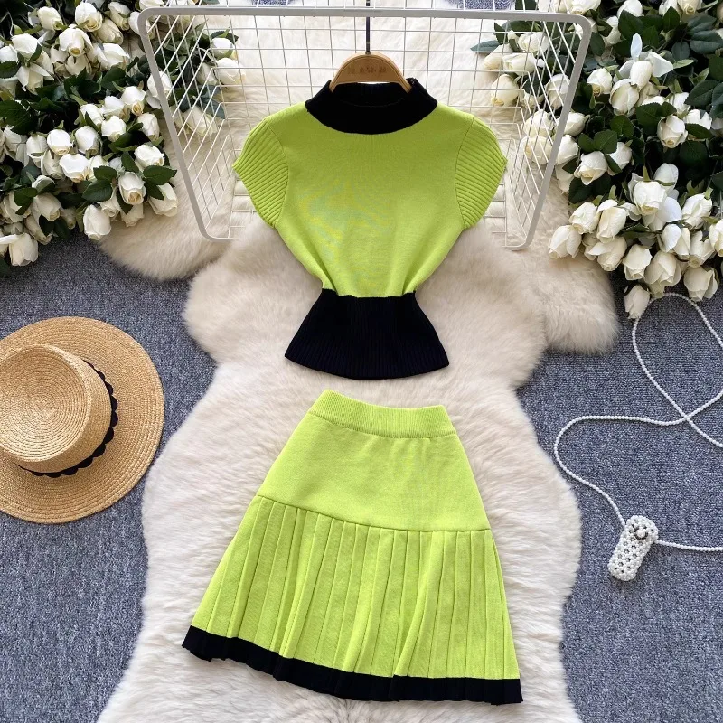 

Elegant Suit Skirt Summer Fashion Color Matching Waist Short Sleeve Knitted Tops High Waist Pleated Skirt Women Two-piece Sets