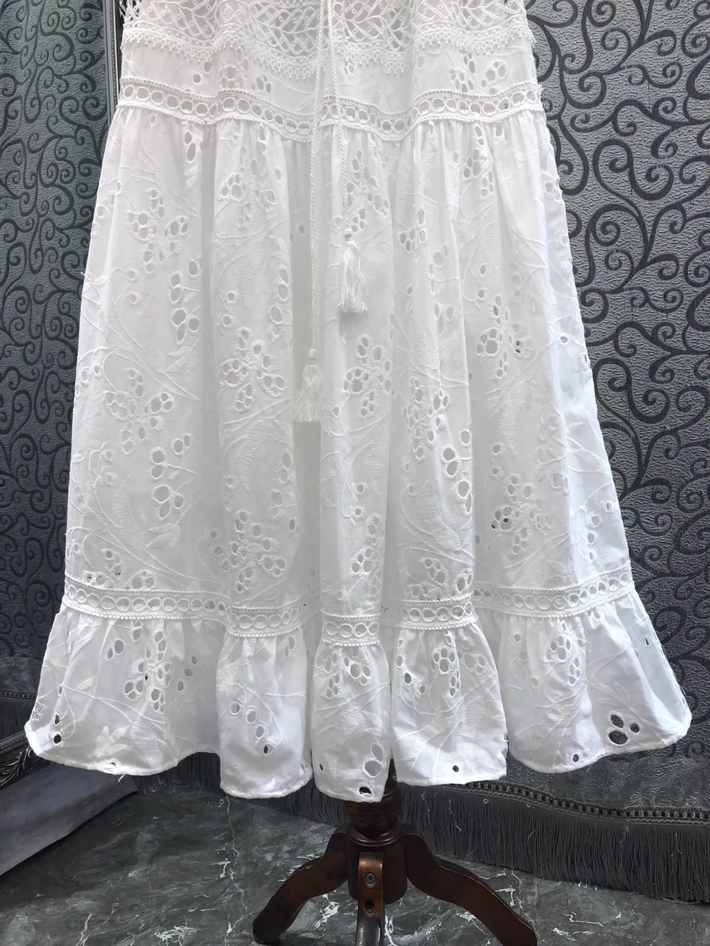 100%Cotton Long Skirt 2024 Summer Fashion White Skirt Women Elastic Waist Allover Hollow Out Embroidery Long Maxi Skirt Beach