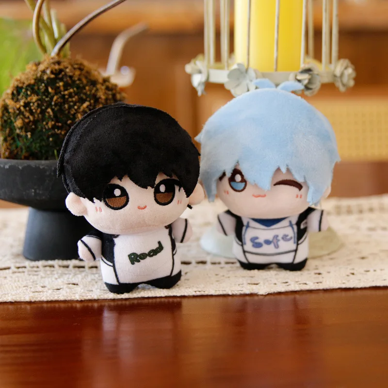 Nouvelles peluches 2D sur le thème de l'anime : peluches Volleyball Boys, poupées en coton Love and Deep Space et peluches Fifth Personas de Nunu.