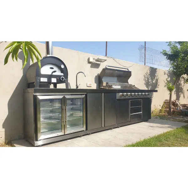 

Outdoor Kitchen BBQ Island Built In Sinks And Bbq Grill With Lockable Wheels And Independent Freezers