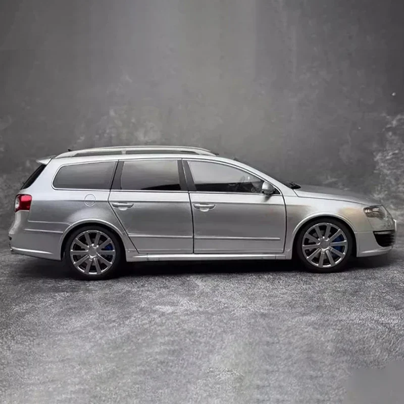 Para Estate R36 Classic Tile Alloy Car Model NZG 1/18 Coletor personalizado