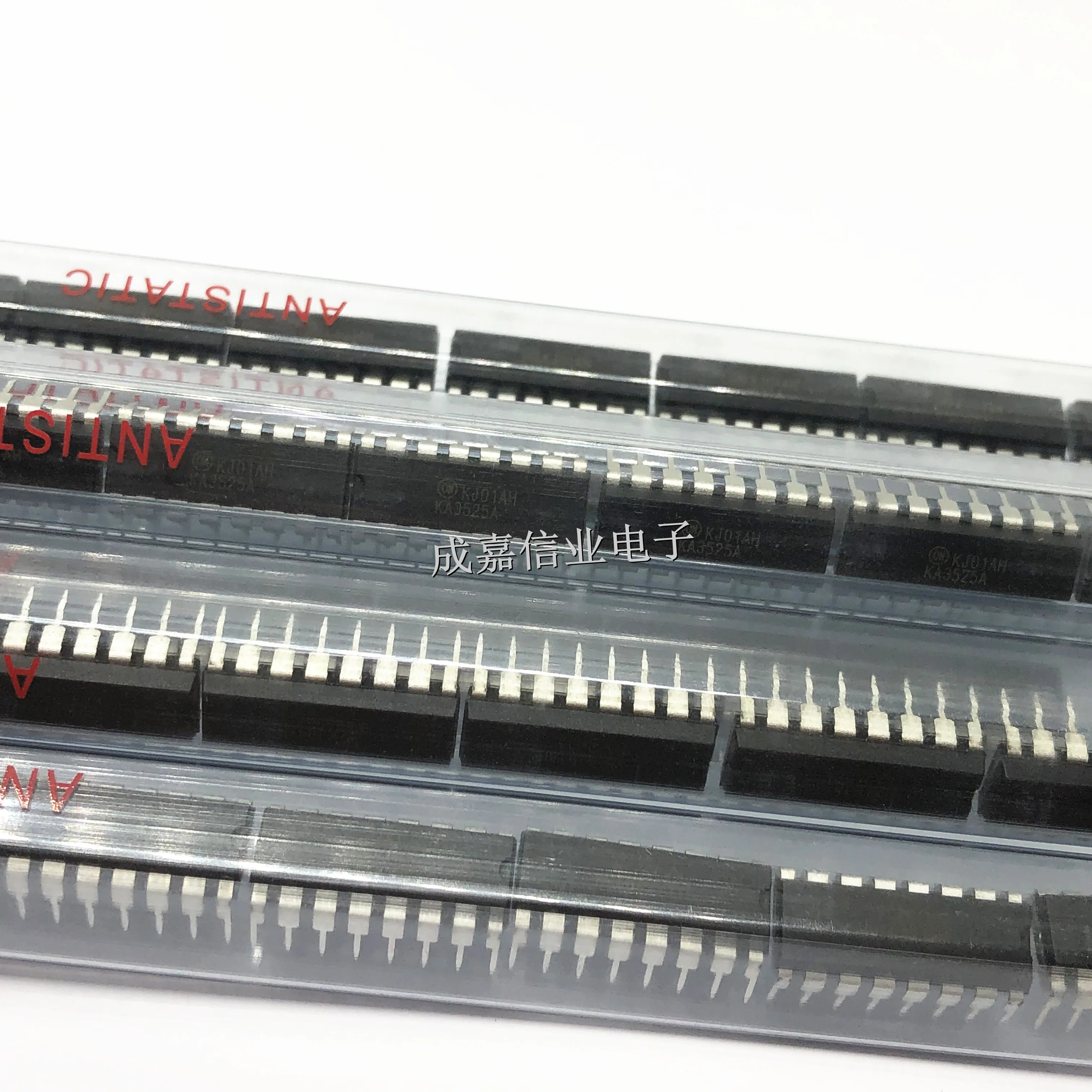 10 ชิ้น/ล็อต KA3525A DIP-16 ตัวควบคุมการสลับ SMPS คอนโทรลเลอร์ 2 เอาต์พุต 5V 500mA อุณหภูมิการทำงาน: 0 องศาเซลเซียส-+ 70 องศาเซลเซียส