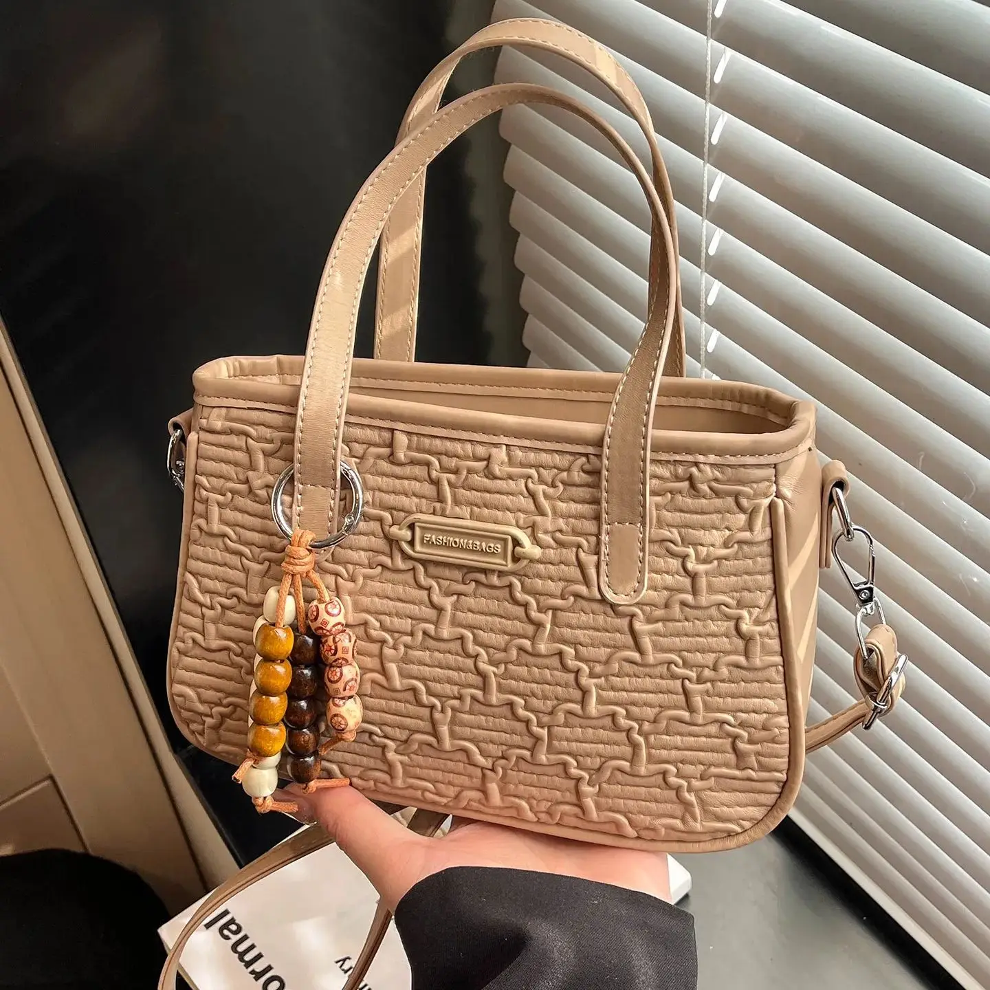 Advanced Commuting Small Square Bag Women's Crossbody Bag Fashionable Personalized Patterned Handbag 2026 New Shoulder Bag