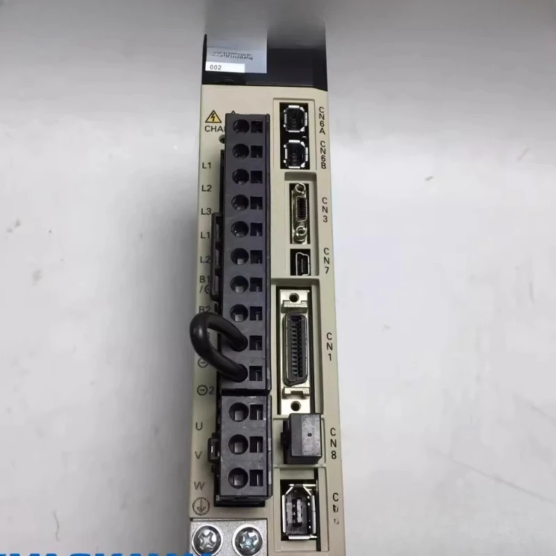 Драйвер SGDV-R70A/R90A/2R8A/3R8/5R5A/7R6A01A/11B 002000 Драйвер SGDV-R70A/R90A/2R8A/3R8/5R5A/7R6A01A/11B 002000