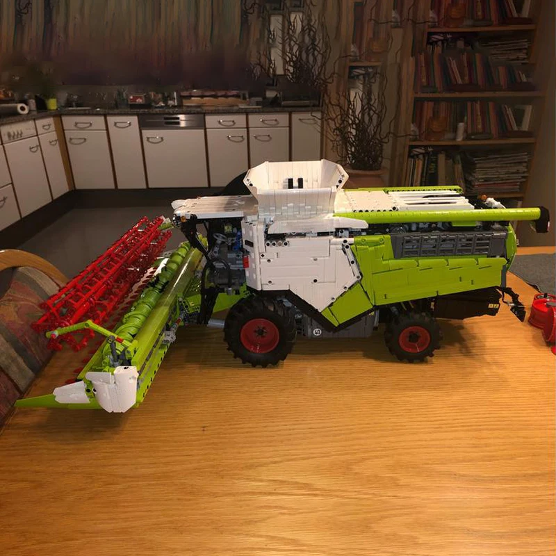 NEW 2024 Technical Tractor 8900 Combine Harvester Electric RC MOC Building Blcoks Model DIY Assemble Bricks Toys Birthday Gifts