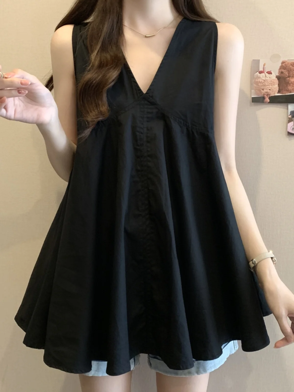 Black Sleeveless V-Neck Vest Dress Women Summer plus Size Slimming Midi Length Butt Covering Top Casual Comfortable Fit