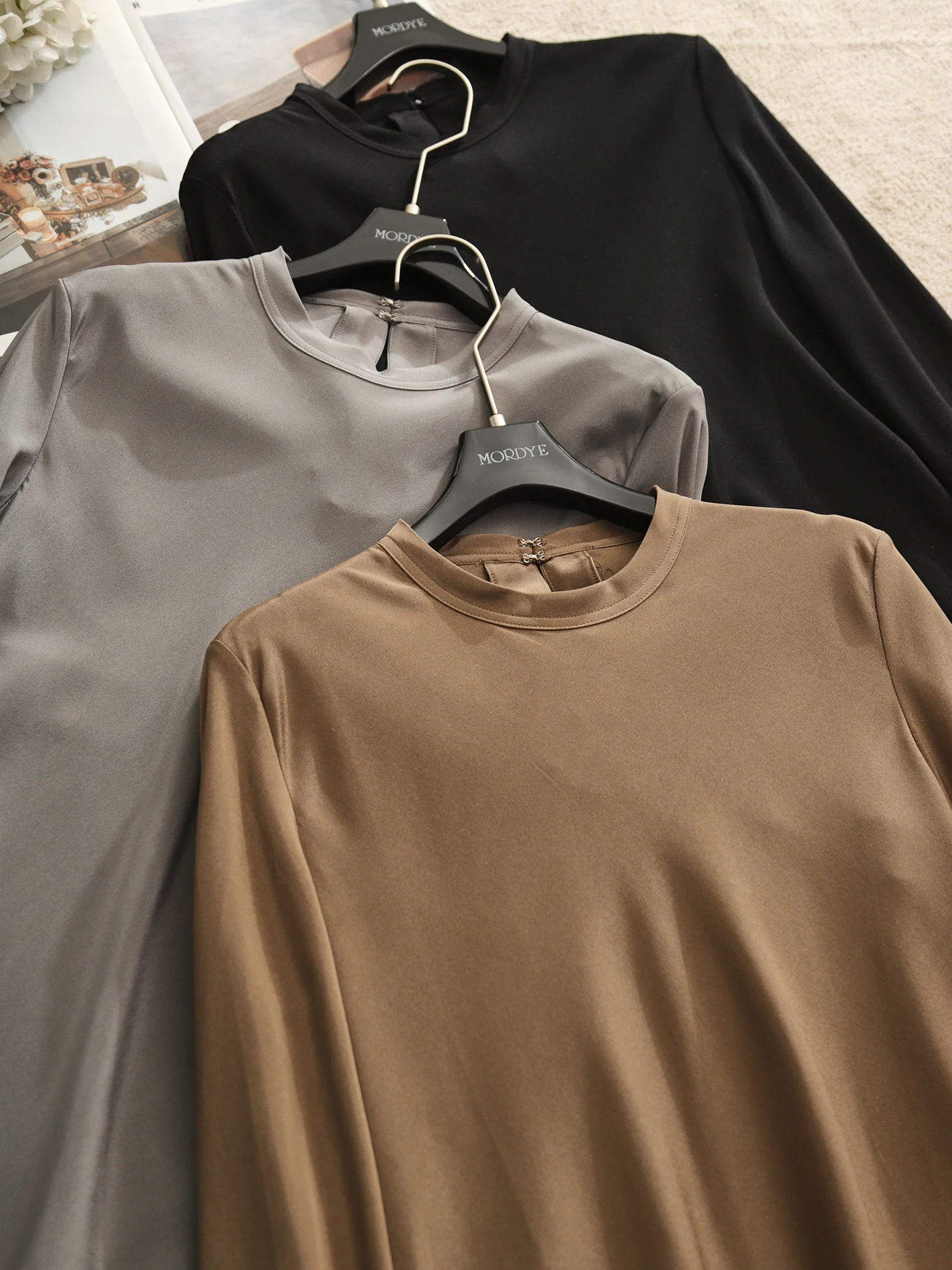 Elegant Classic Fit Long Sleeve Silk Knit Base Shirt round Neck T-Shirt Women's Summer Thin Fabric Breathable Straight Cut