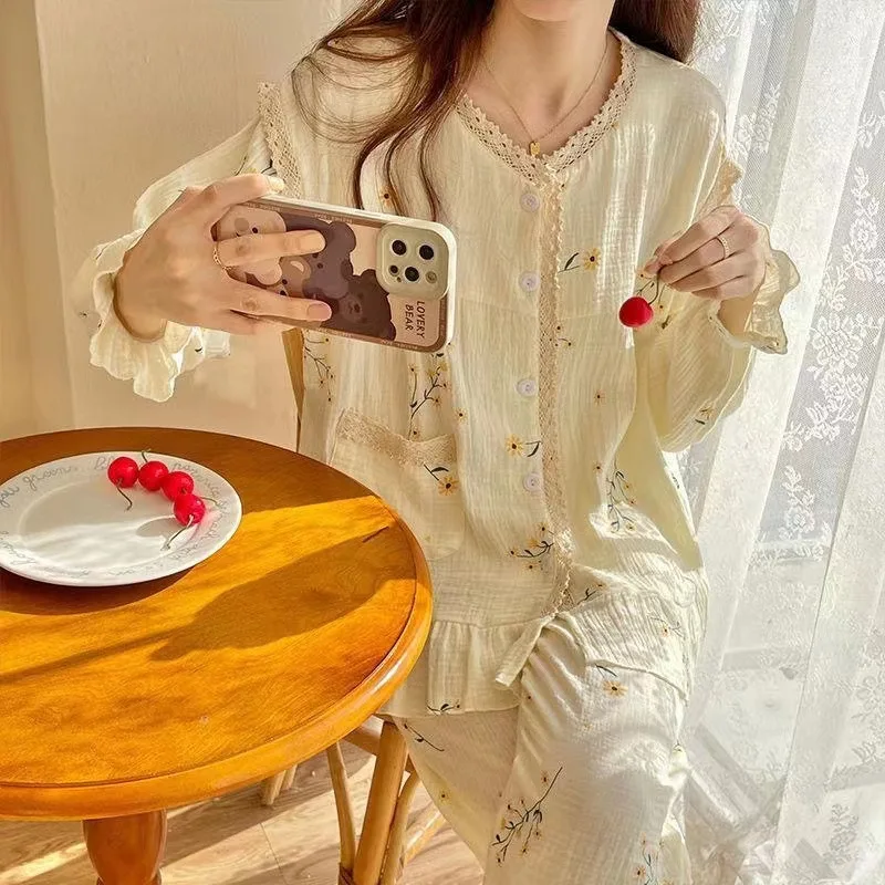 Women\'s Rustic Pajamas Women\'s Autumn Small Yellow Flower Round Neck Lace Cardigan Long Sleeve Long Pants Casual Homewear Set Ms