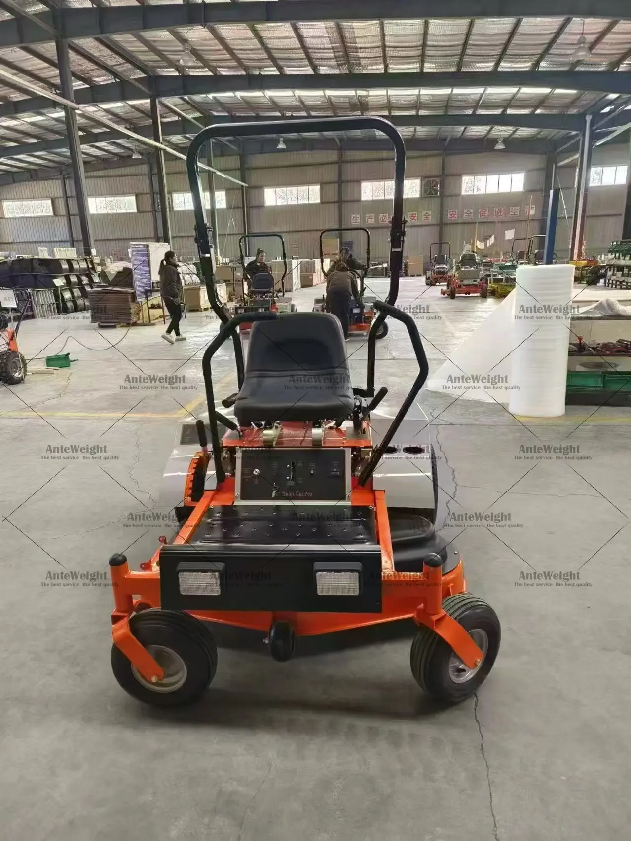 Factory Direct Zero Turn Stand on Lawn Mower for Soccer and Rugby Fields