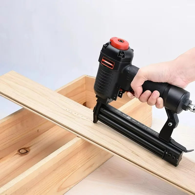 F30 براد بائع المسامير عالية الجودة الخشب العمل بائع المسامير 18 مقياس Ce الهوائية الزخرفية براد مسمار البنادق