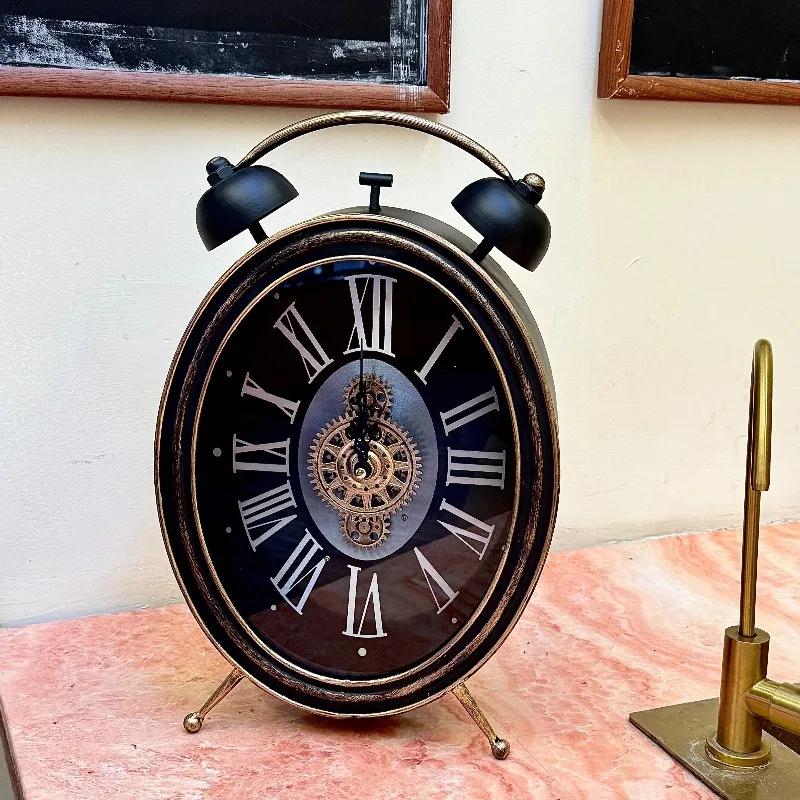 Iron Desk Clock Oval Creative Retro Table Clocks Luxury Art Desktop Watches Ornaments Modern Nordic Home Decorative Products