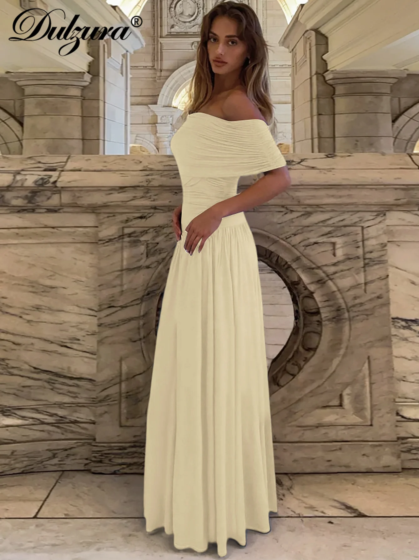 เดรสยาวทรงเข้ารูป ดีไซน์เปิดไหล่ ไร้แขน ผ้าจับจีบ แต่งระบาย ดีไซน์เซ็กซี่ หรูหรา เหมาะสำหรับงานปาร์ตี้ คลับ งานพรอม เสื้อผ้าฤดูร้อน