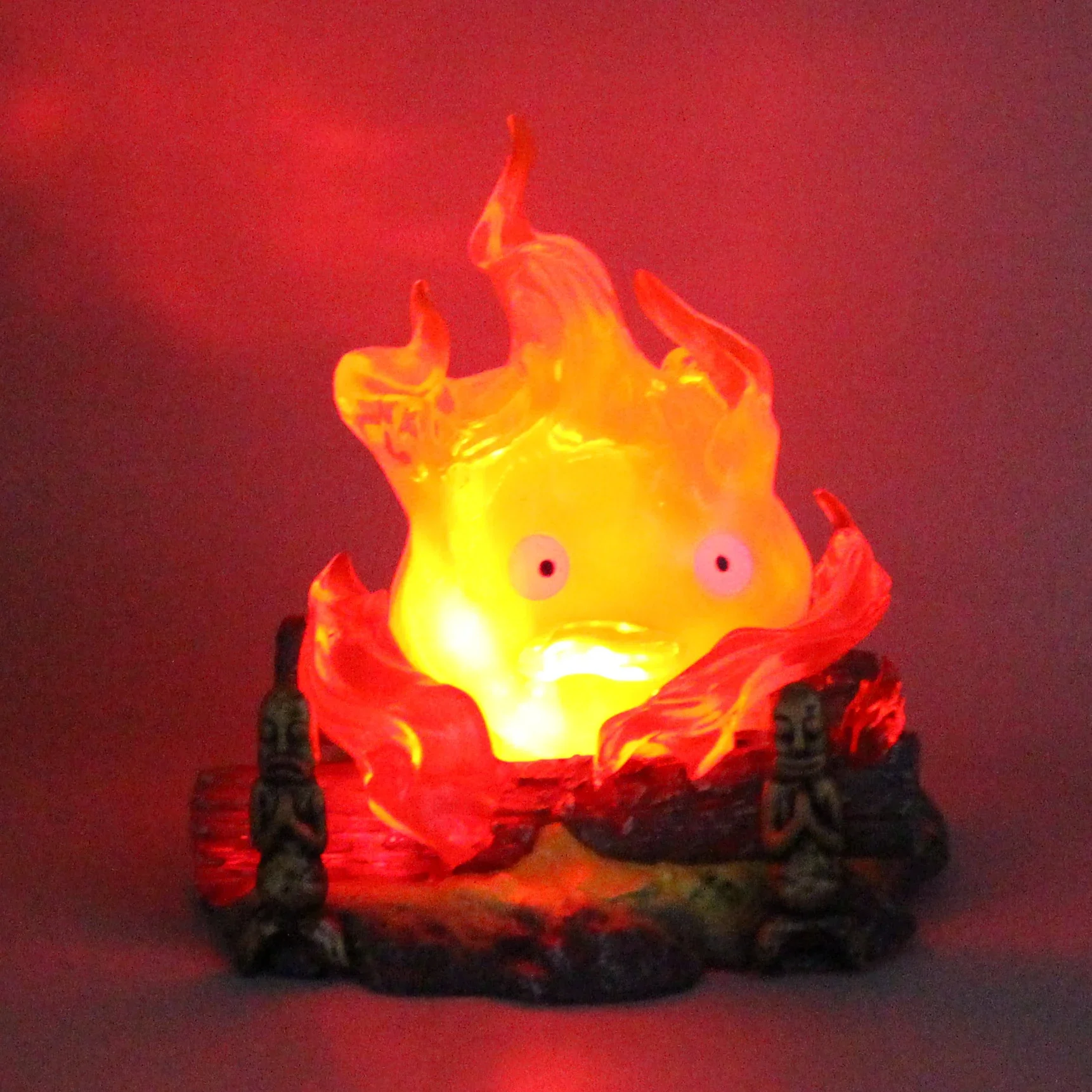 12 سنتيمتر أنيمي شخصية Calcifer مضيئة الكرتون عمل نموذج لجسم تمثال جمع سطح المكتب زينة زخرفية لعب الاطفال هدية