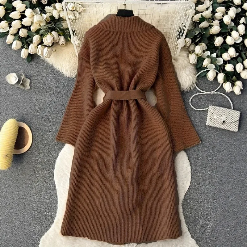 الخريف والشتاء جديد أنيق مزاجه التنقل سترة بسيطة سترة طويلة موضة سترة مشغولة من الصوف معطف الملابس النسائية