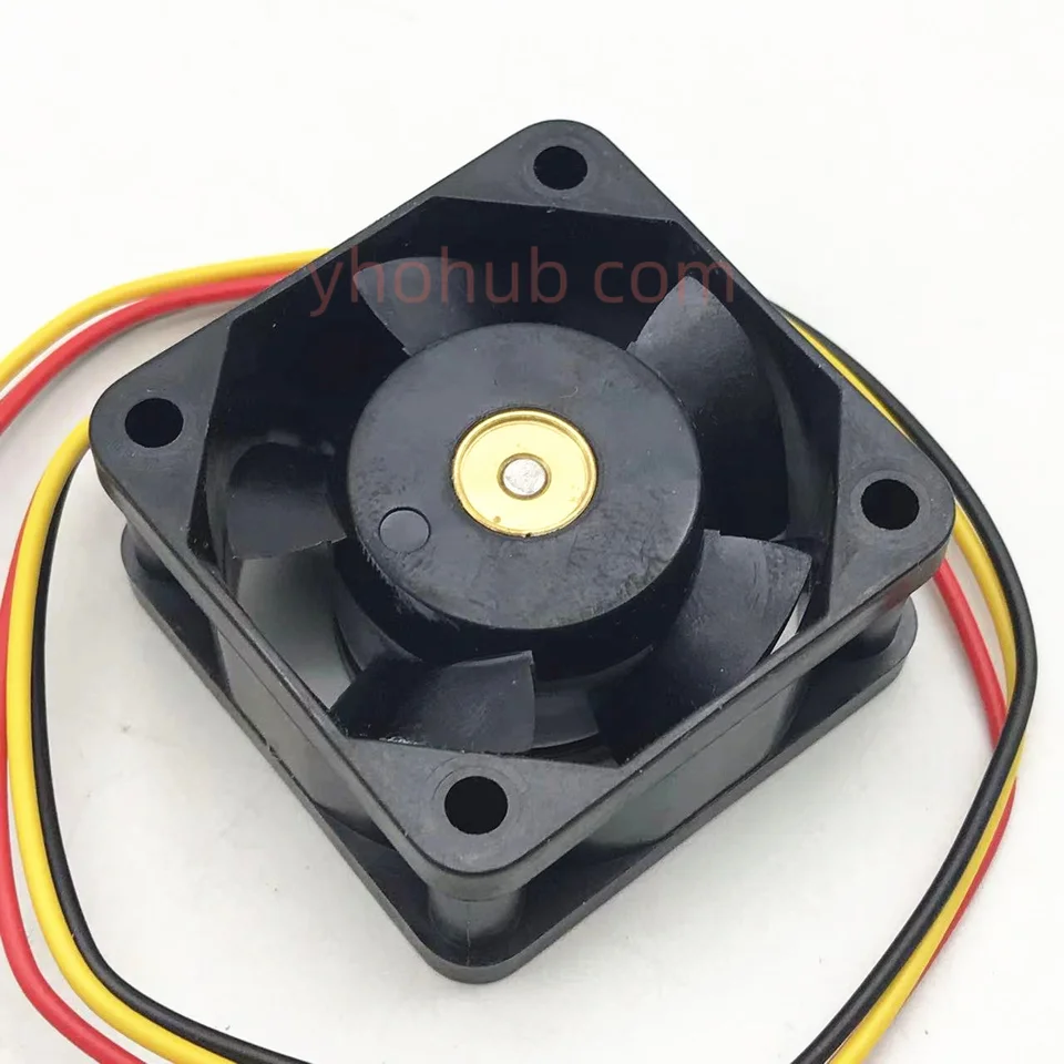 SANYO DENKI 109P0424H6D03 DC 24V 0.07A 3-Wire 40x40x20mm Server