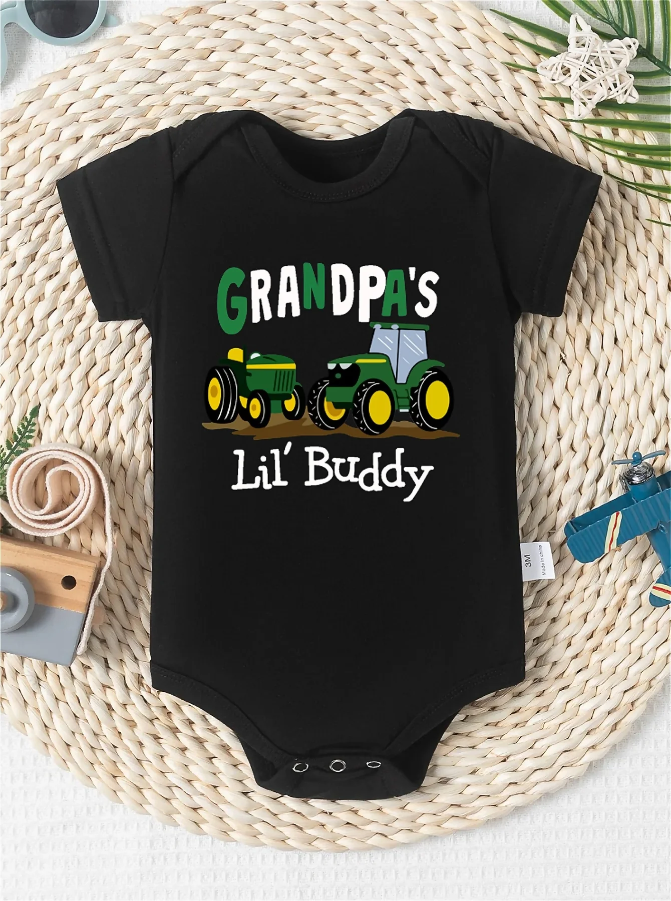 

Baby GRANDPA's Lil'Buddy printed jumpsuit, casual short sleeved hoodie, baby outdoor clothing